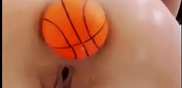  Ball shooting arse